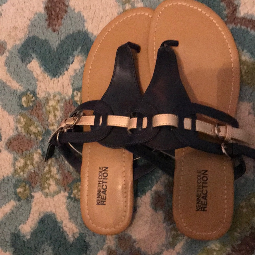 Kenneth Cole Thong Sandal
